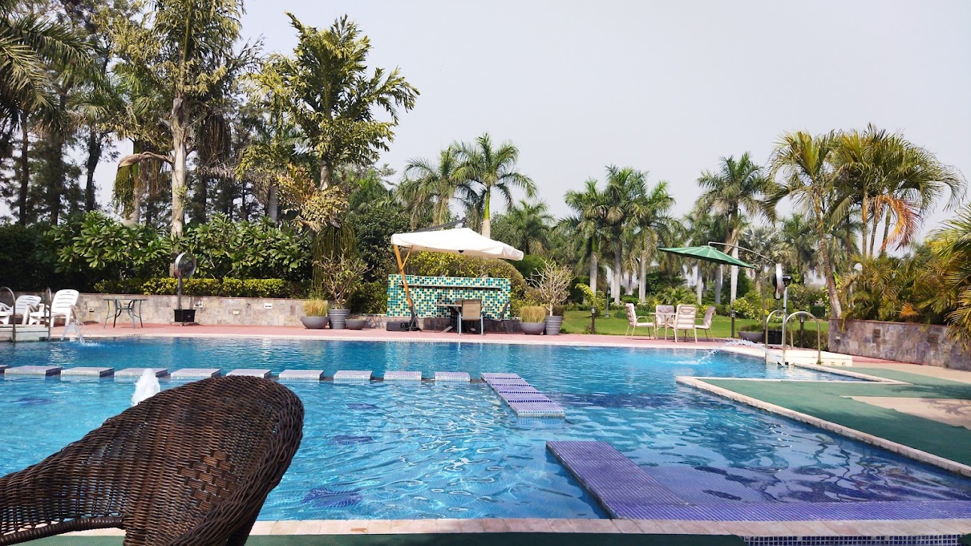 10 Places For Pool Party In Delhi Party Villas