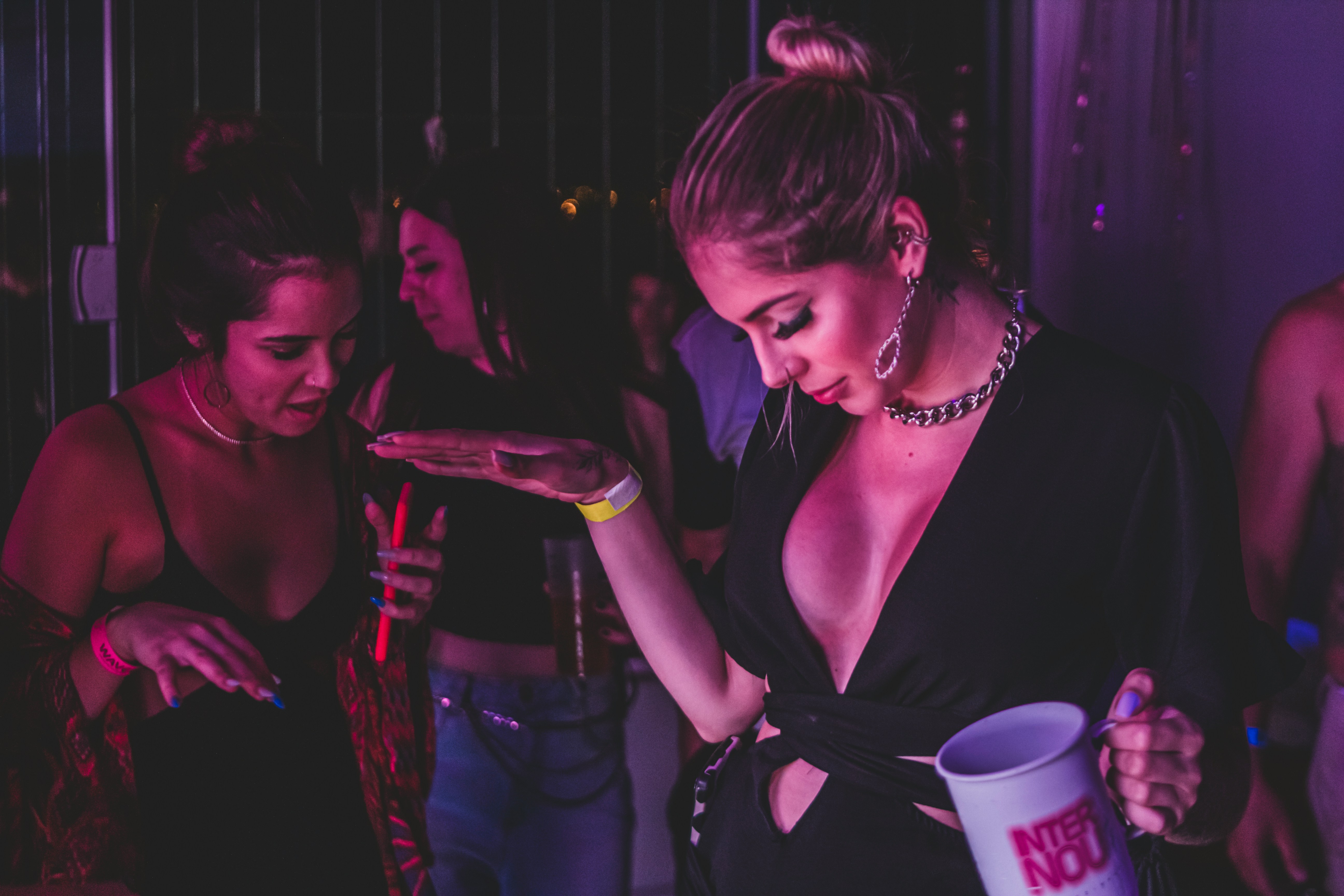 Nail The Dress Code For Kitty Party - 8 Stunning Outfit Ideas To Impress Everyone