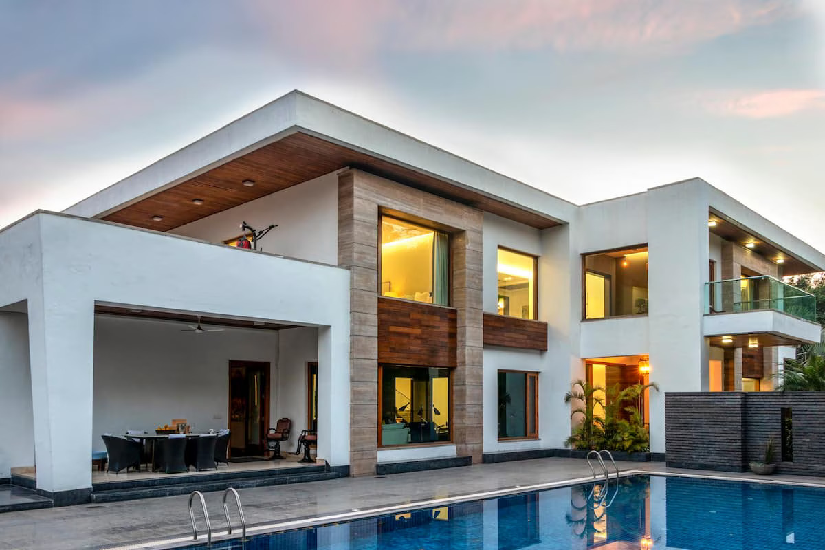 Top Farmhouses in Delhi for New Year Party