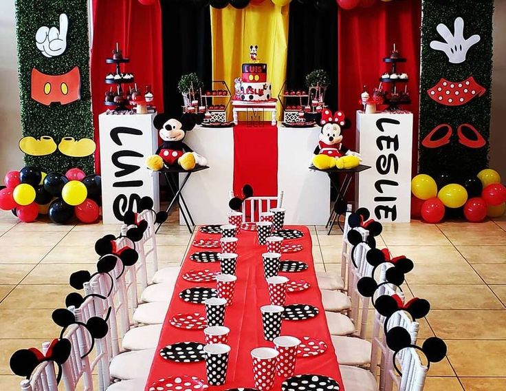 Mickey and Minnie Mouse Theme
