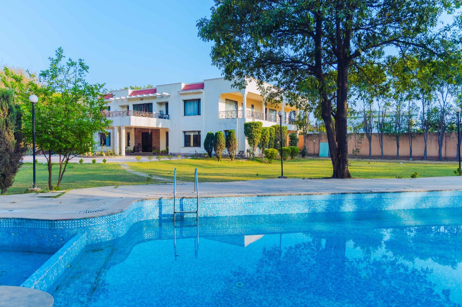 Luxury Villas in Delhi with Pool – Perfect for Parties, Weddings &amp; Staycations