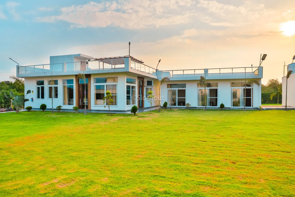 Top Amenities You Can Expect in Faridabad Farmhouses