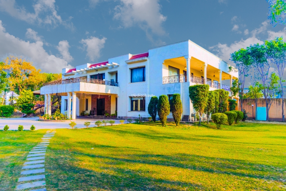 Holi Party Farmhouses in Gurgaon: Top Locations for Colourful Celebrations