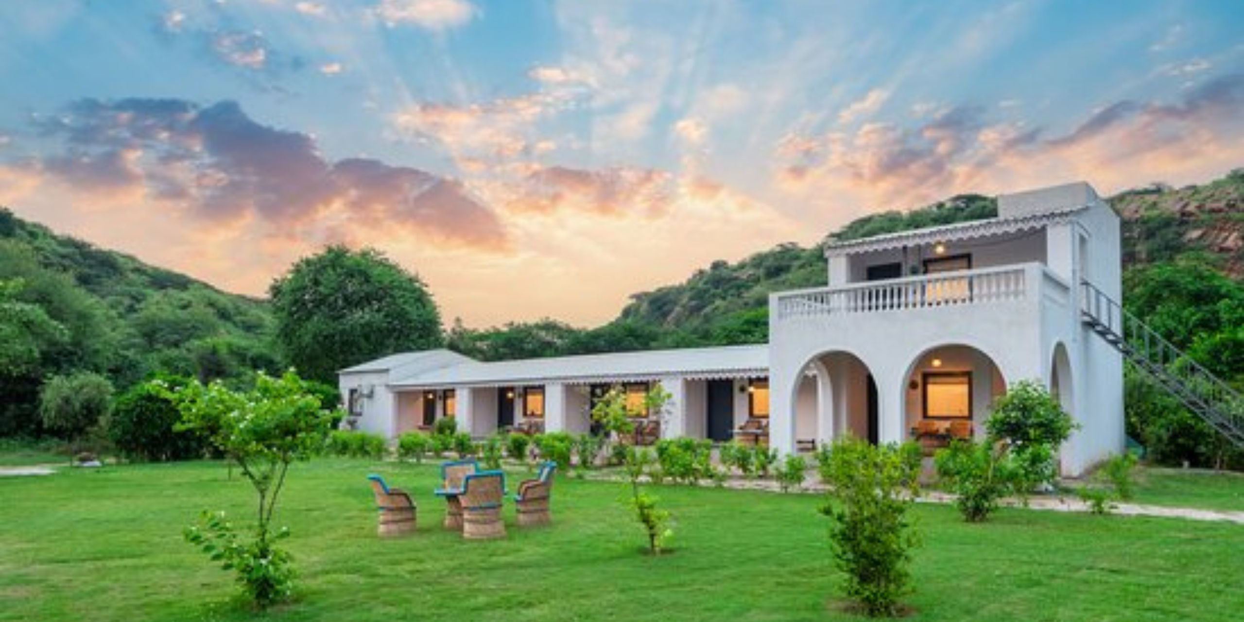 Top Farmhouses Near Delhi NCR for an Epic Lohri Celebration