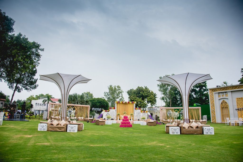 Amarai Farms | Beautiful Open Wedding Lawn in Kapashera