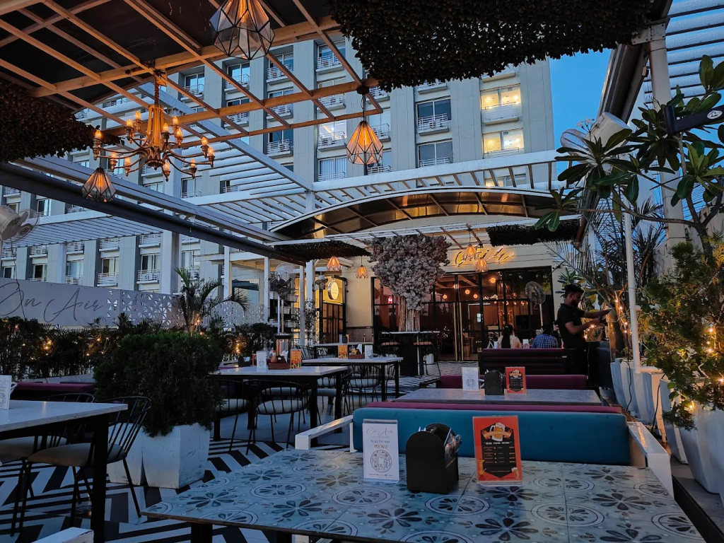 On Air Bar & Kitchen – Sector 81, Faridabad