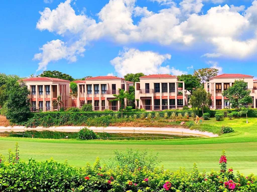 Lemon Tree Tarudhan Valley - Where Nature Meets Luxury